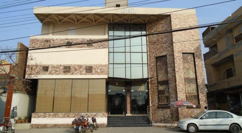 Solo Hotel & Restaurant Sargodha Exterior photo