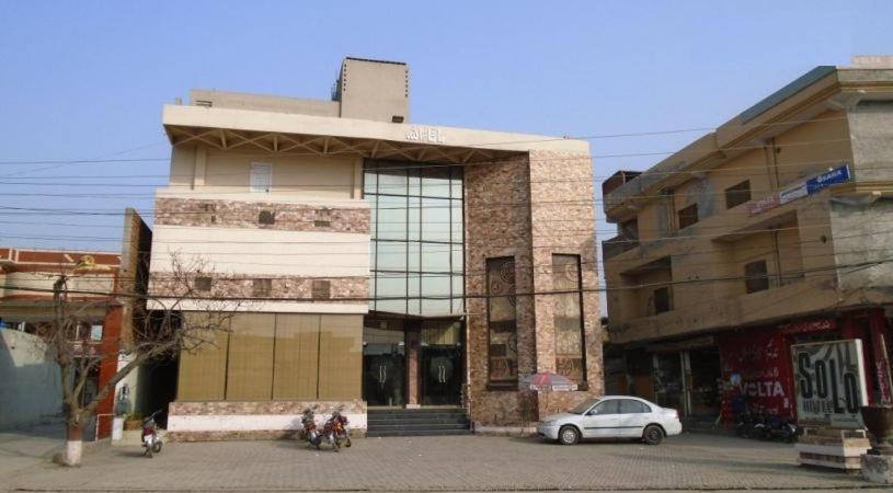 Solo Hotel & Restaurant Sargodha Exterior photo